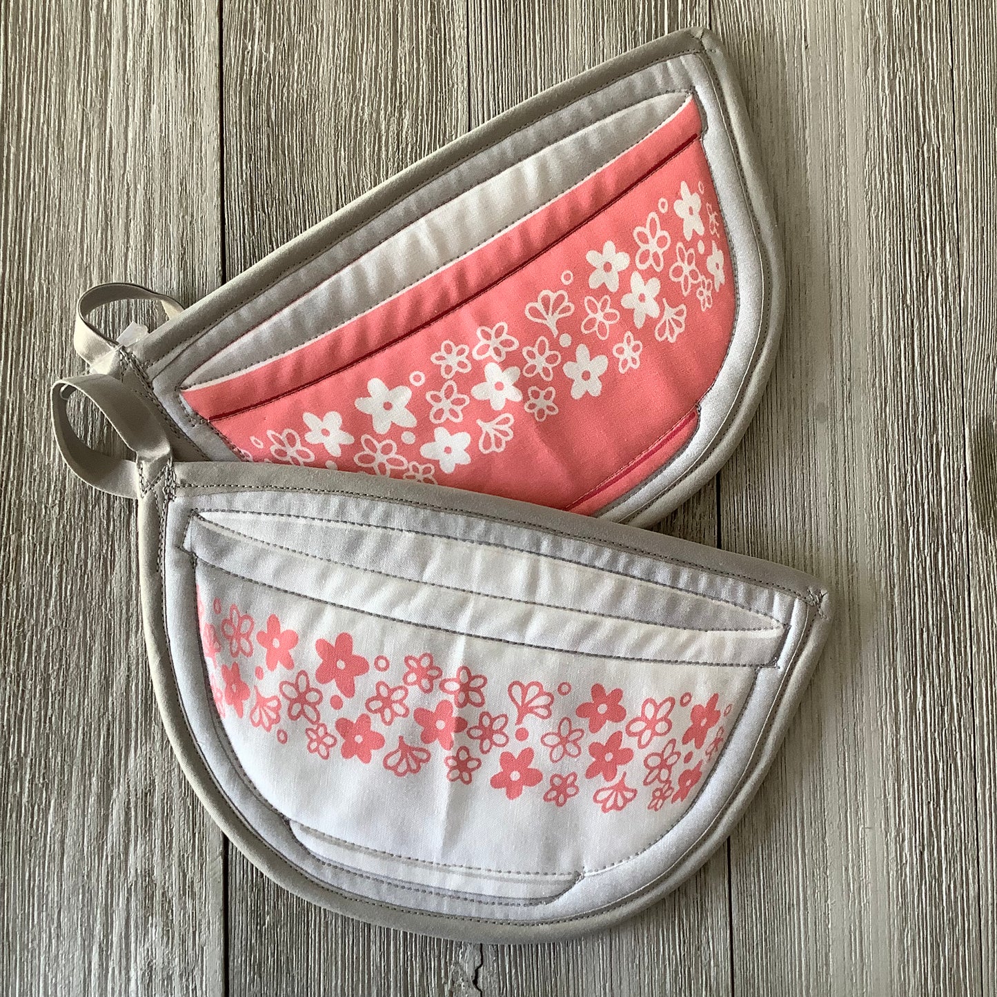 Vintage Inspired Pyrex Oven Mitts